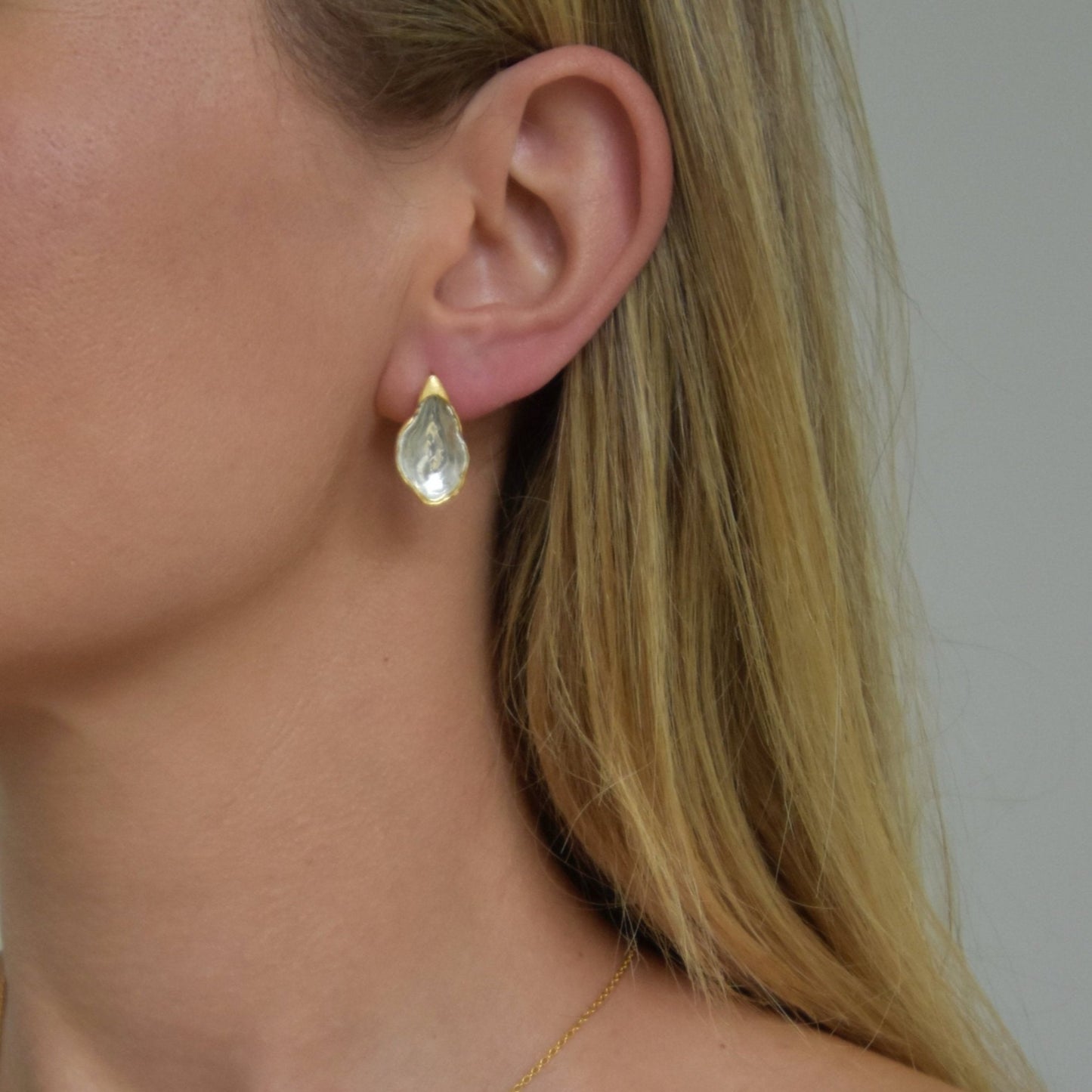 Eddie Oyster Earrings