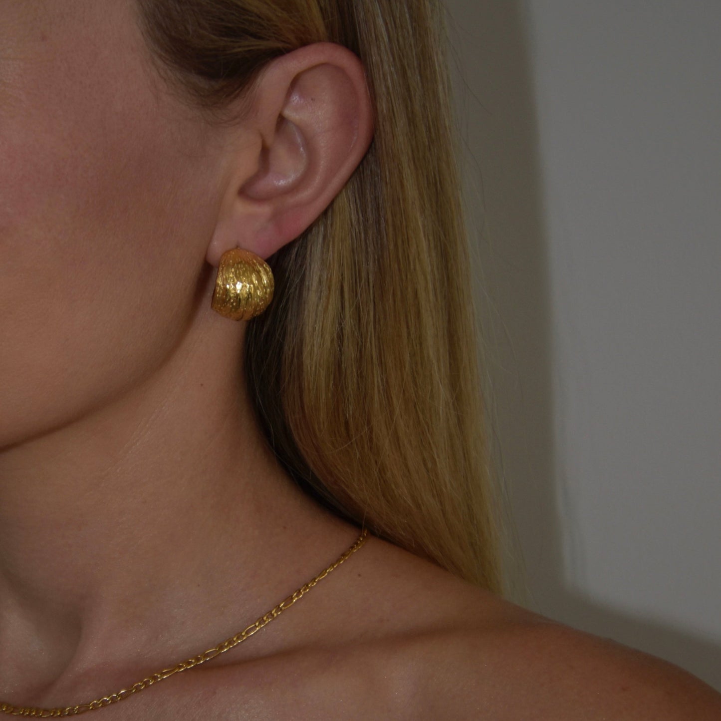 Cleo Hoops