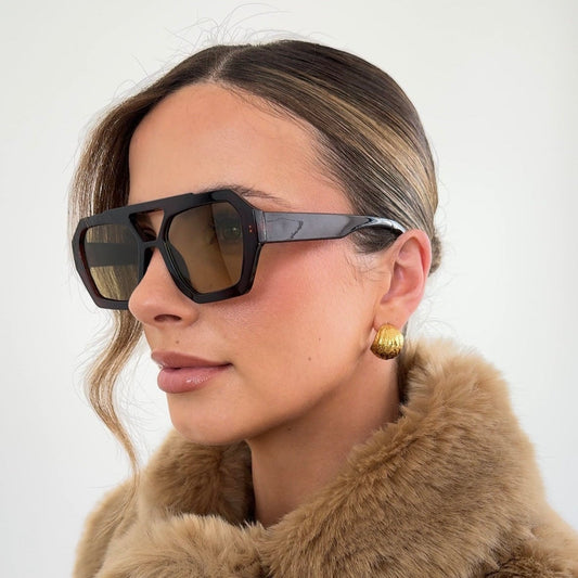 Cleo Hoops